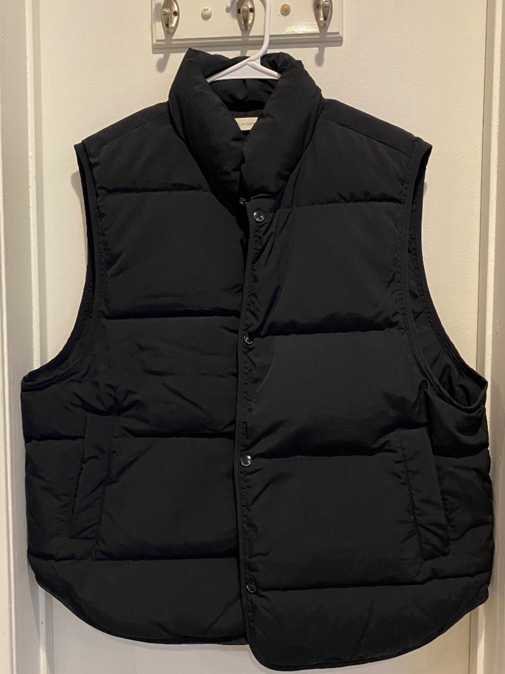 SALF SERVICE 95% Premium Duck Down Puffer Vest - Black